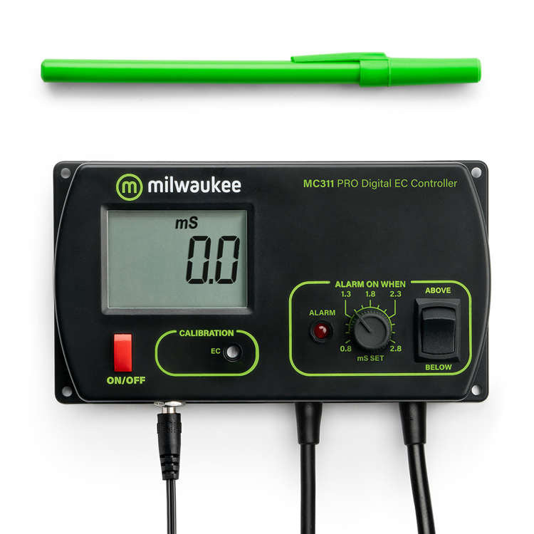 Milwaukee MC740 PRO Conductivity (EC) Controller and Pump Kit