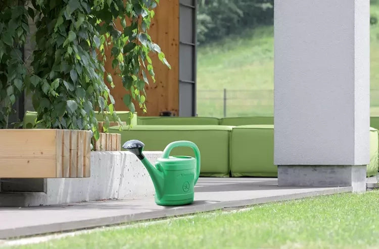 Watering can 5L Spring green color